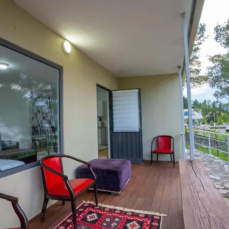 Сasa de vacaciones Among The Trees Široka