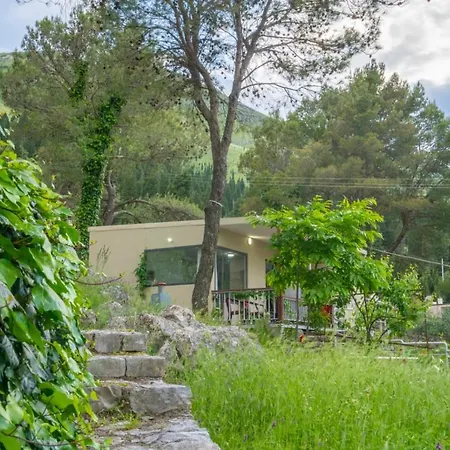 Among The Trees Сasa de vacaciones Široka