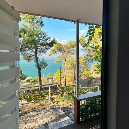 Feriehus Among The Trees Široka